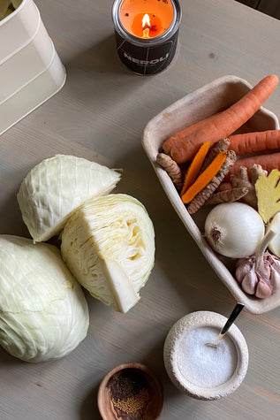 fermented cabbage with turmeric