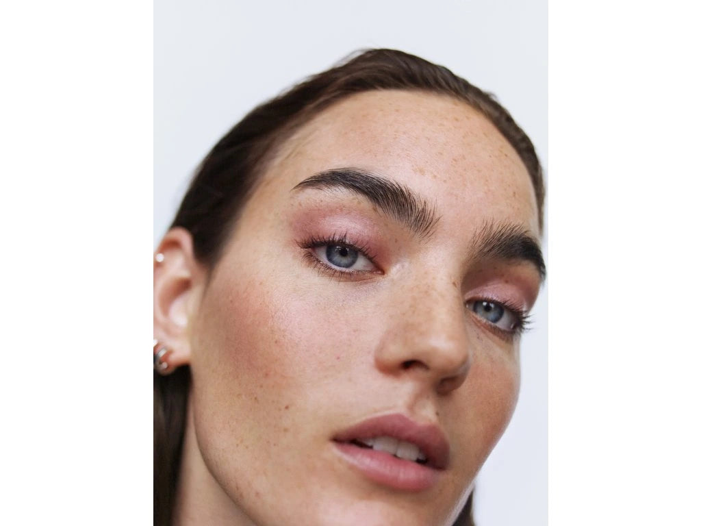 Natural multi-makeup DURAS