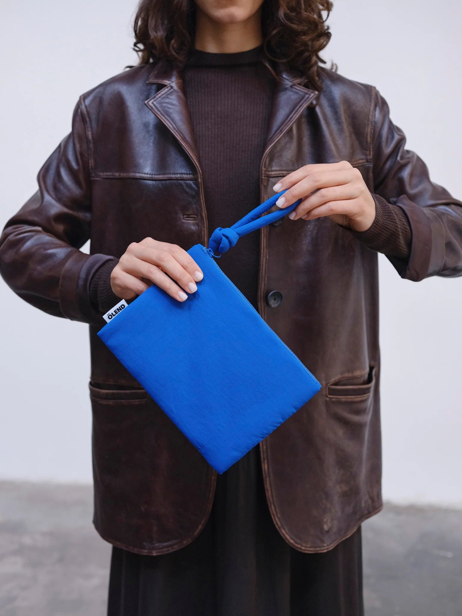 taštička padded pouch cobalt