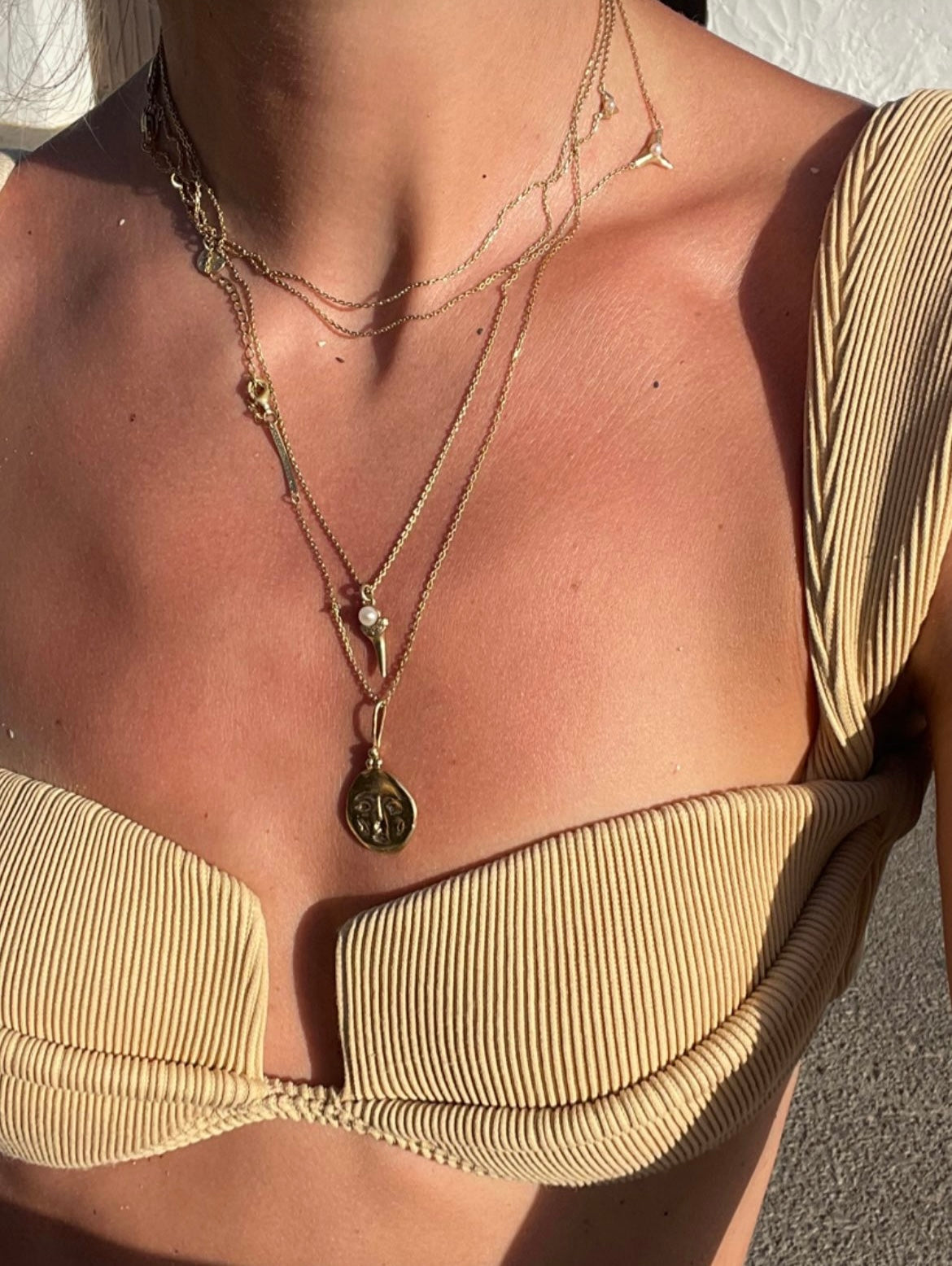 Moon Face amulet 18k