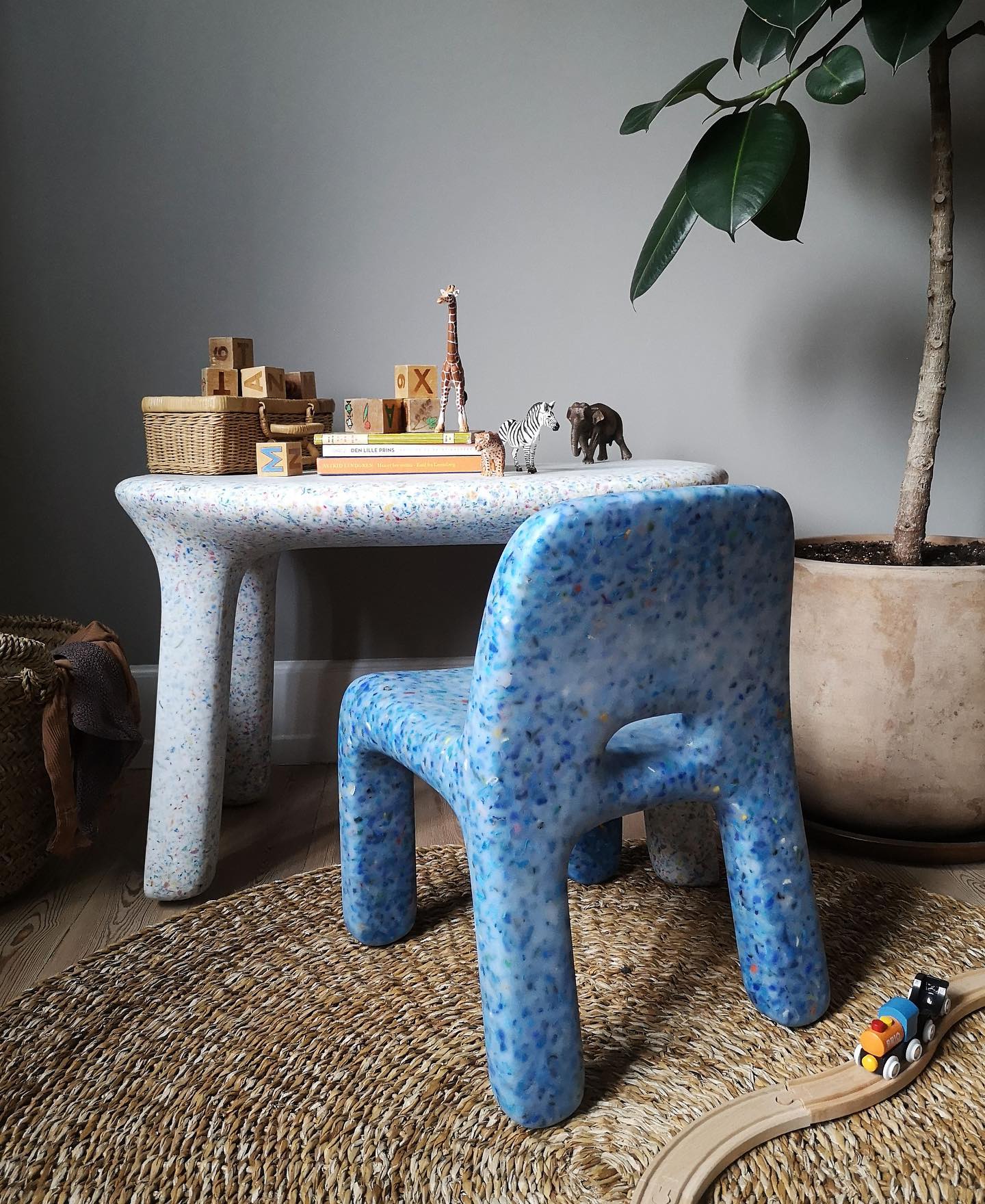 children's chair Charlie - sky