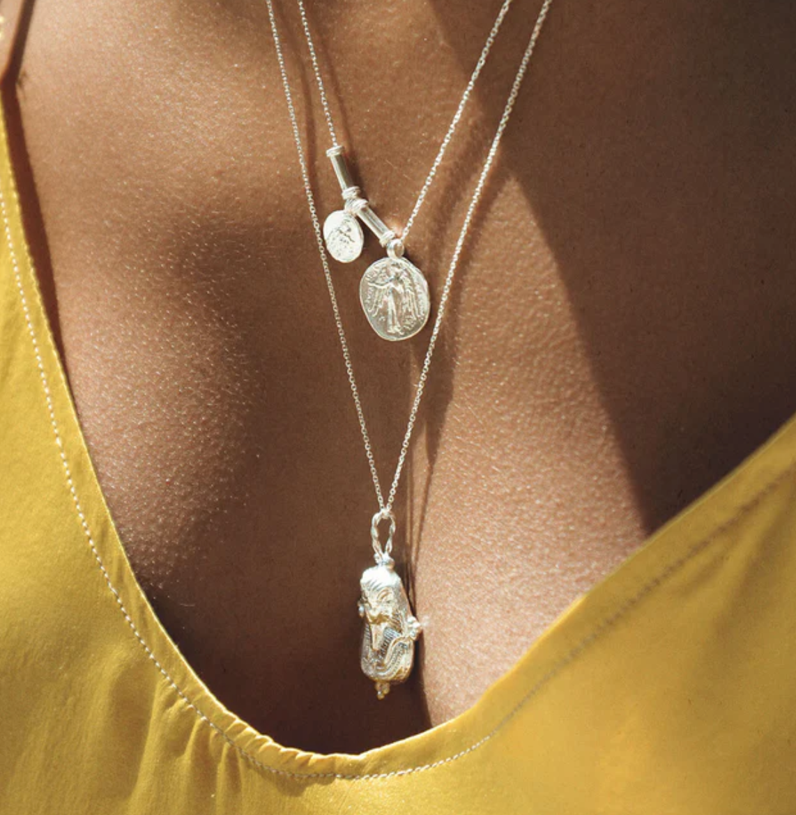 Angelus amulet 18k