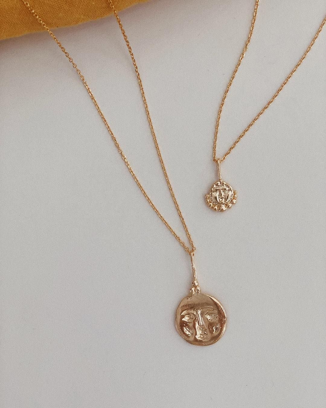 Moon Face amulet 18k