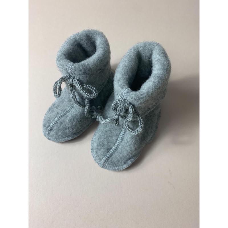 light grey woolen boots