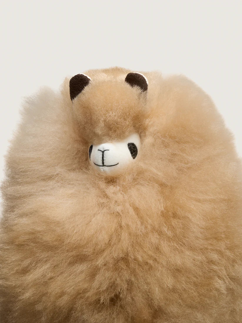 Plyšová alpaka z přírodní vlny –  Blonde – 32 cm