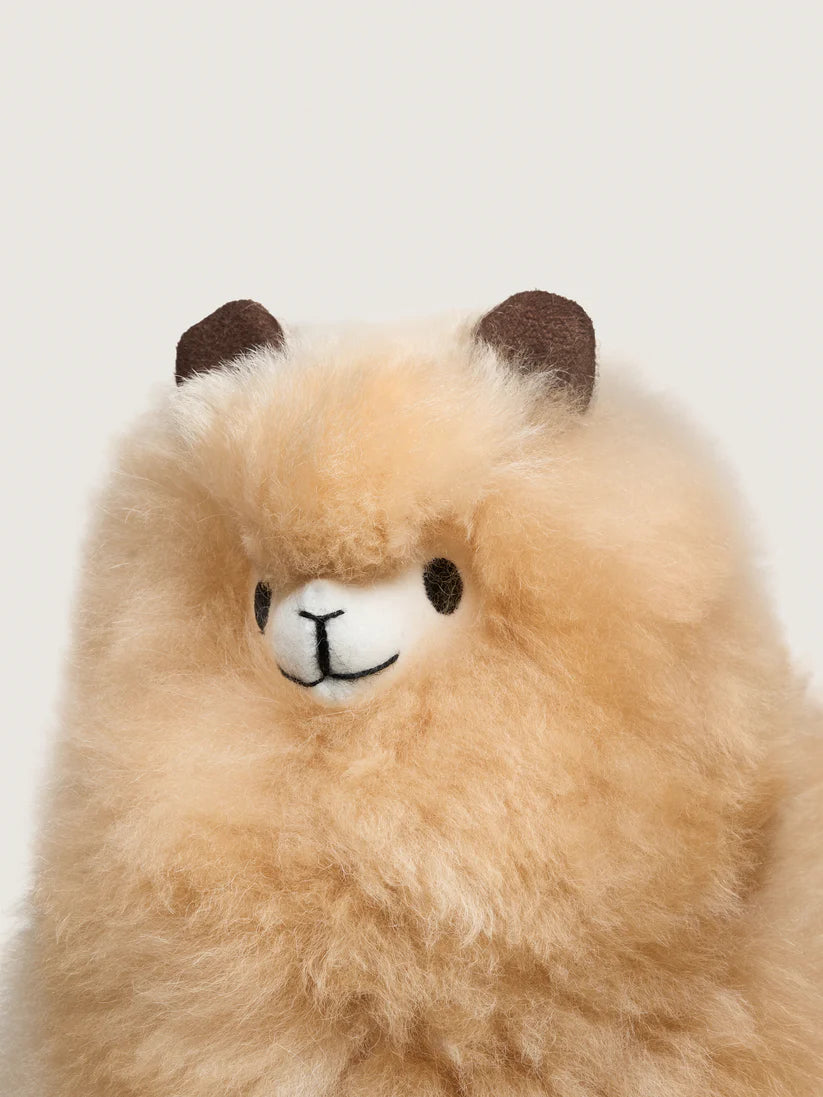 Plyšová alpaka z přírodní vlny – Blonde – 24 cm