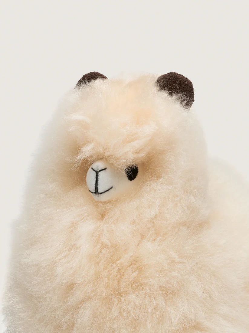 Plyšová alpaka z přírodní vlny – Blonde – 18 cm