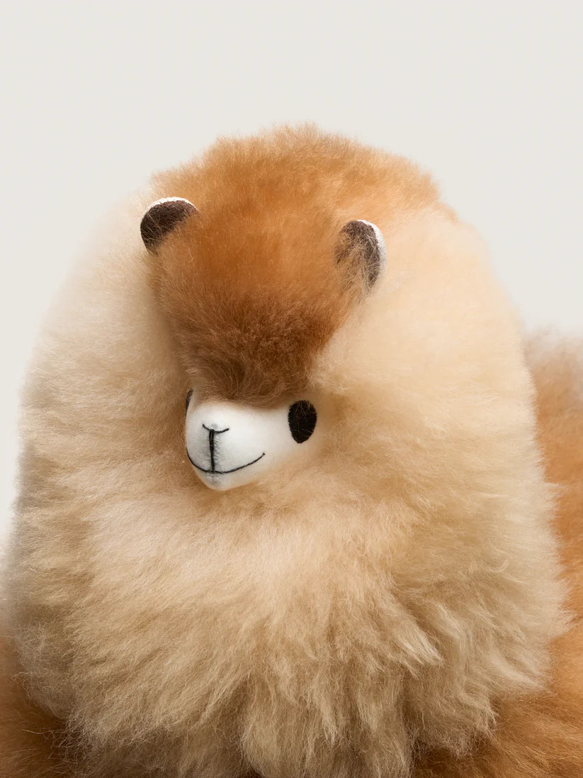 Plyšová alpaka z přírodní vlny –  Blonde – 32 cm