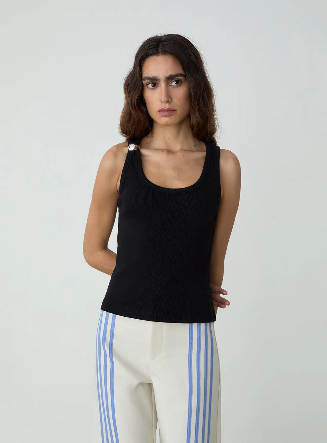 top Eden black