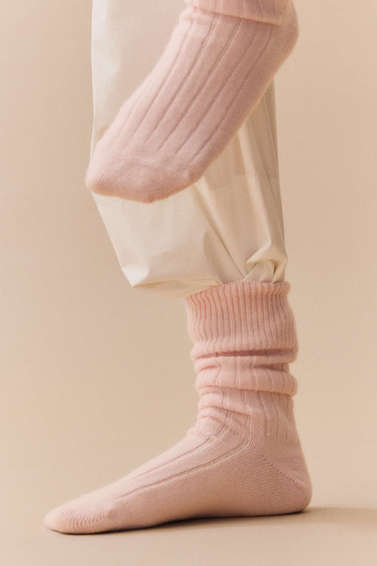 Merino Bed Socks - Frosting Pink