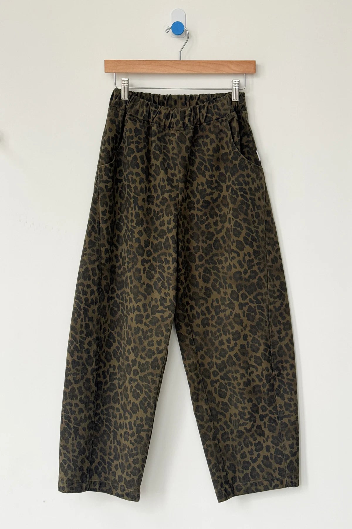 ARCPANTS-FERNLEOPARD.webp