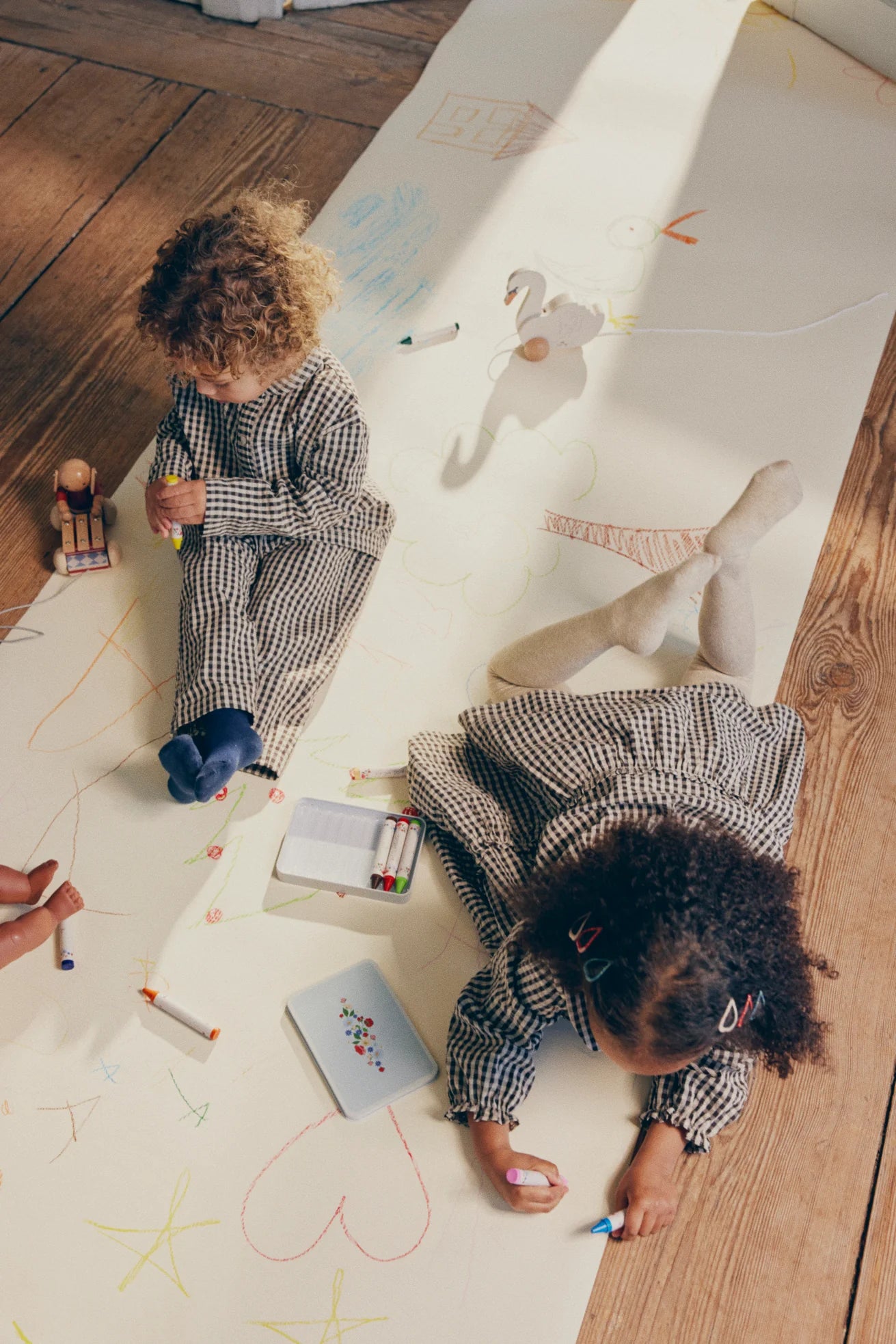 BEES_WAX_CRAYONS_10_PCS-Creative_play-KS6368-MULTI_COLOR-4_jpg.webp