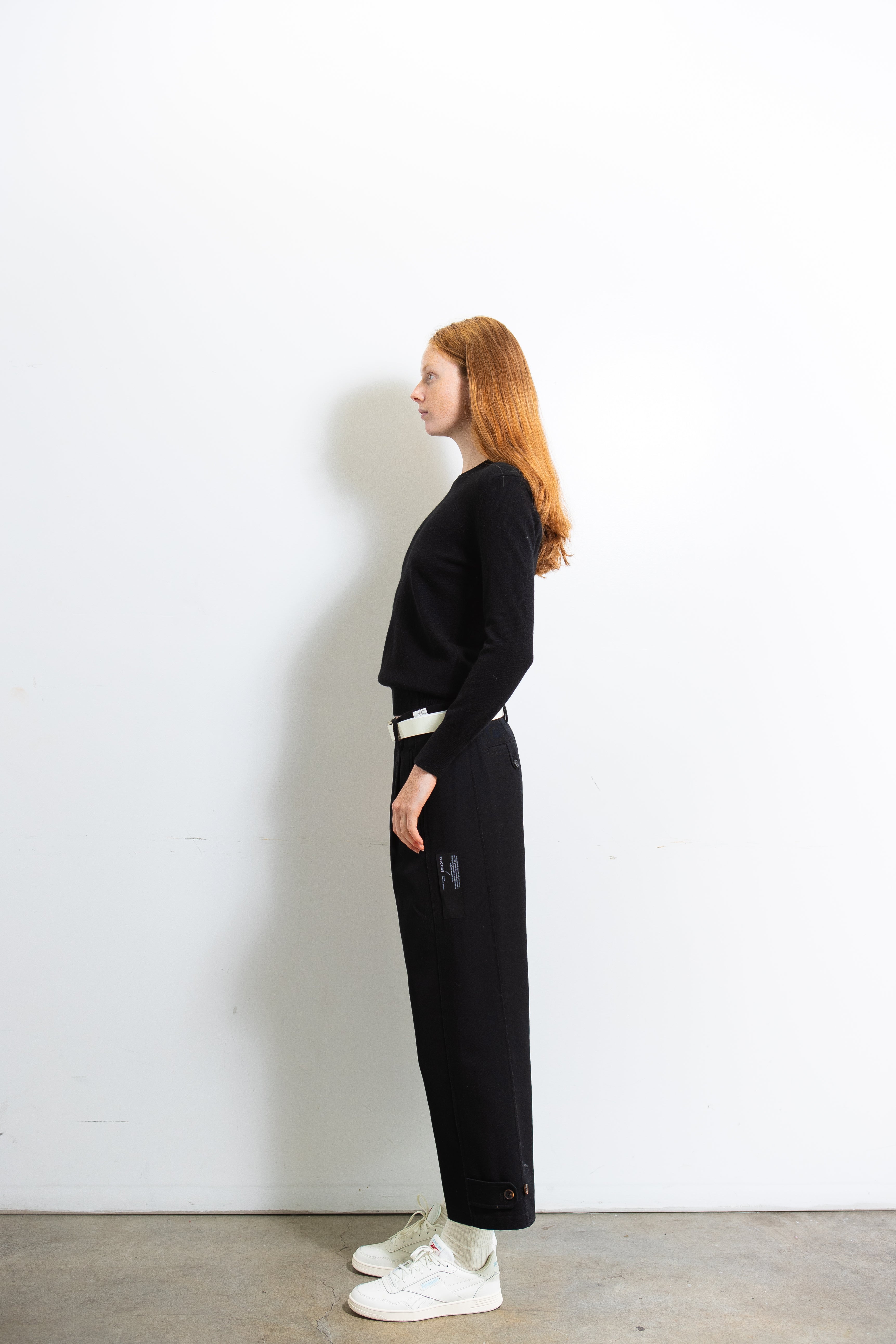 Classic-Crew-Neck-Sweater_black_1.jpg