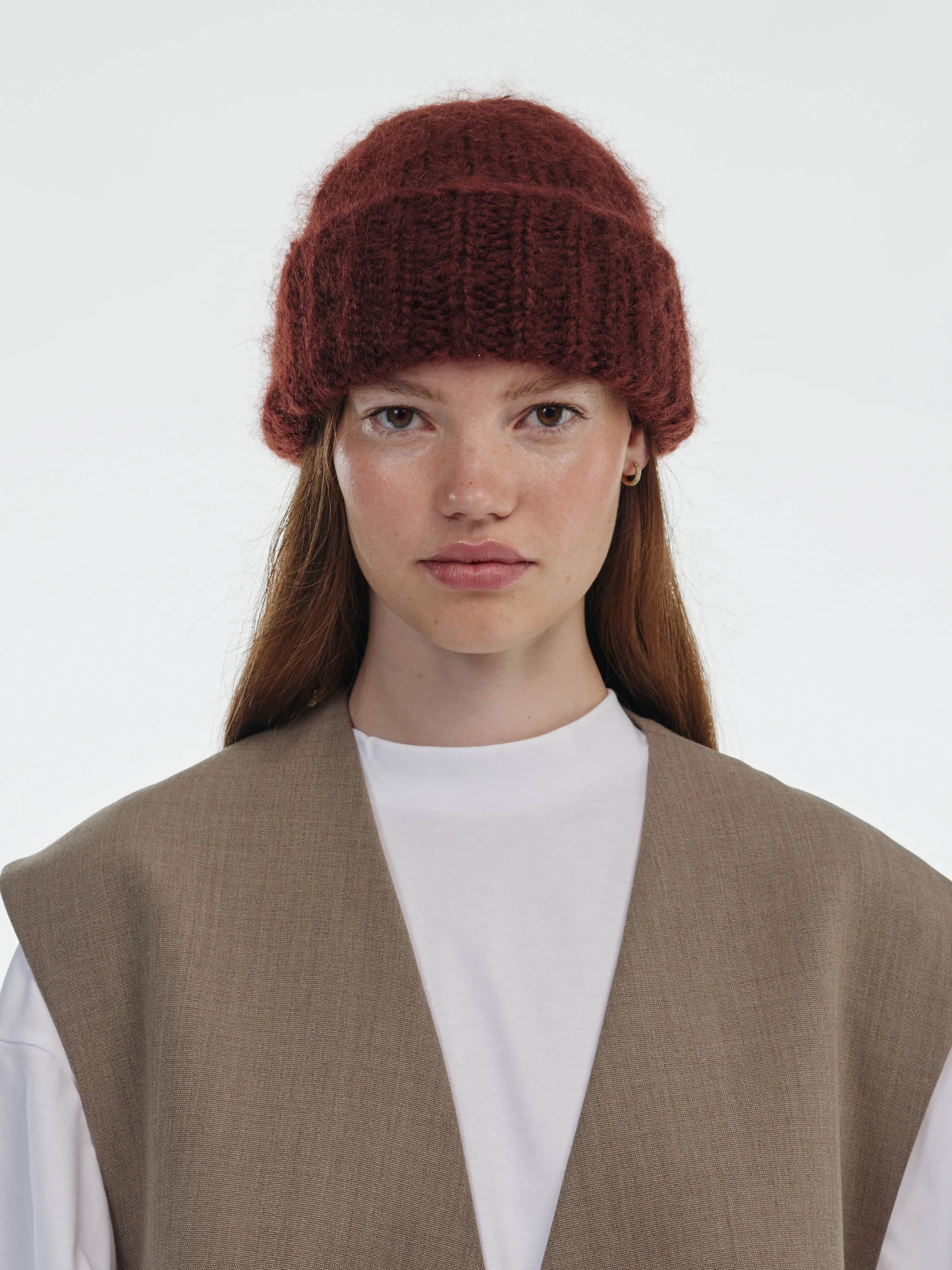 beanie z mohéru a vlny - Brown