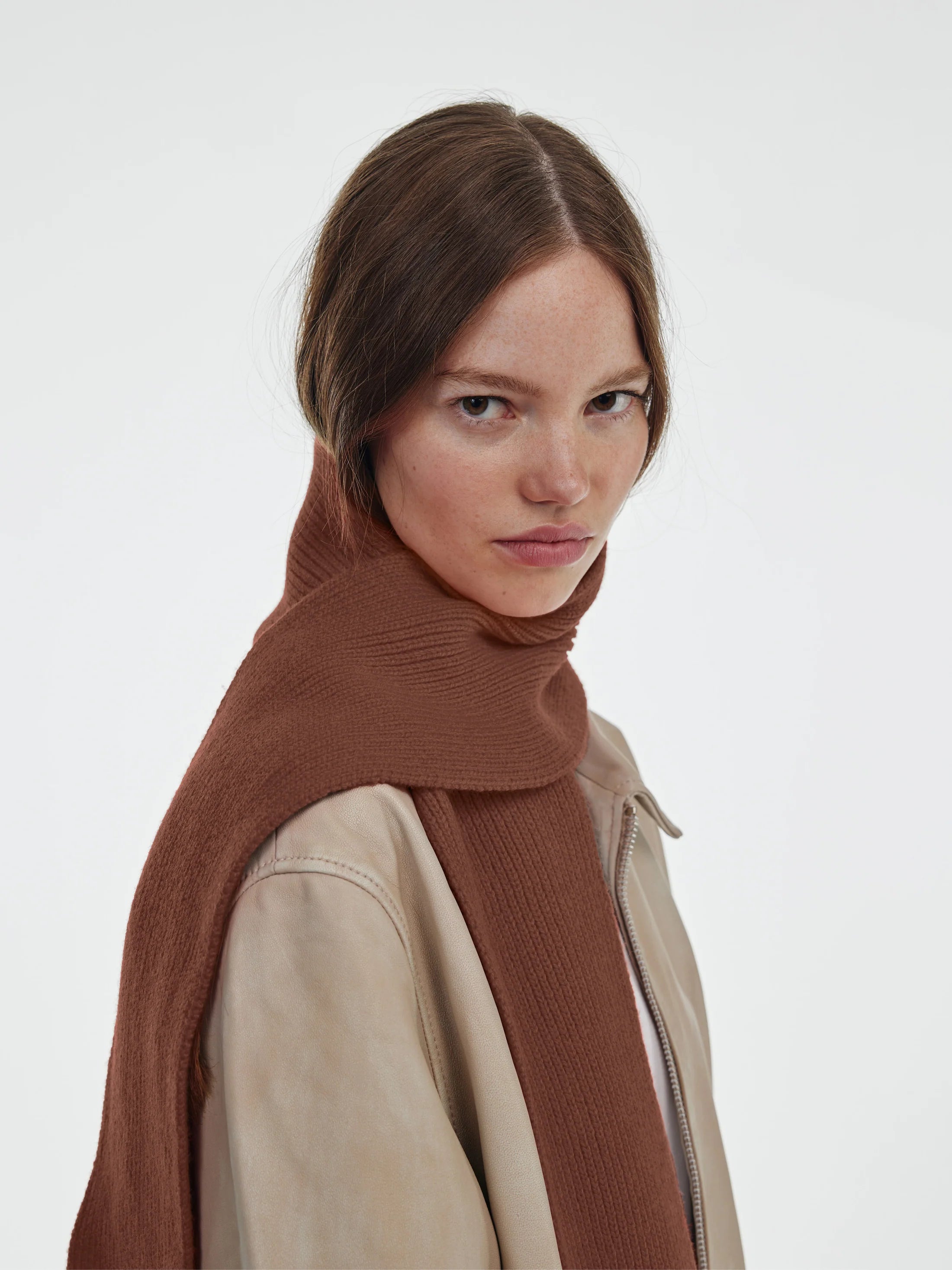 šála soft z vlny - Hazelnut