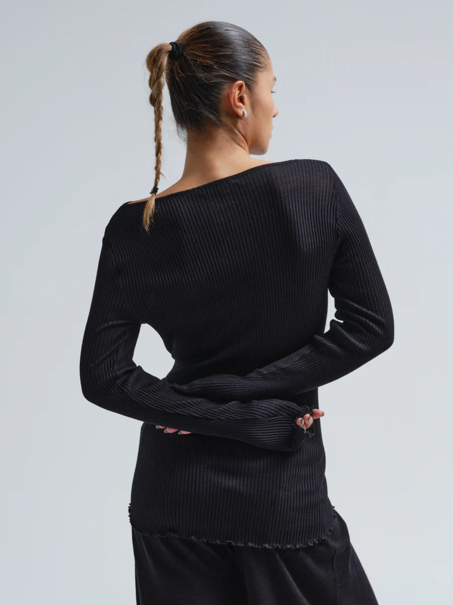 Elegante_Merino_wool-L_S_T-Shirt-SB1074-Black-1_900x_1b9ad50f-3fc3-45c7-a479-2e2b55f2e931.webp