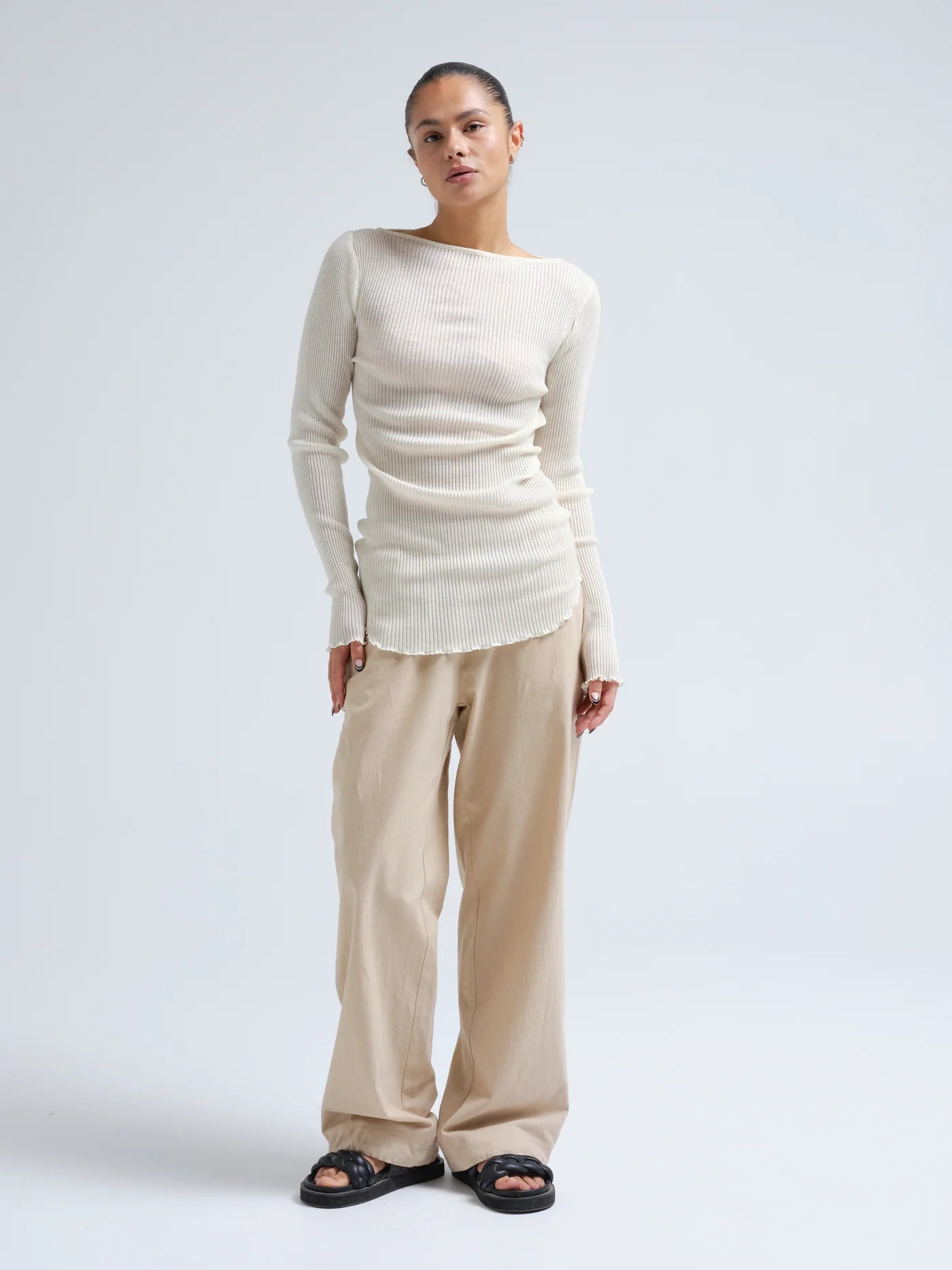 Elegante_Merino_wool-L_S_T-Shirt-SB1074-Off-White-4_1400x_jpg.webp