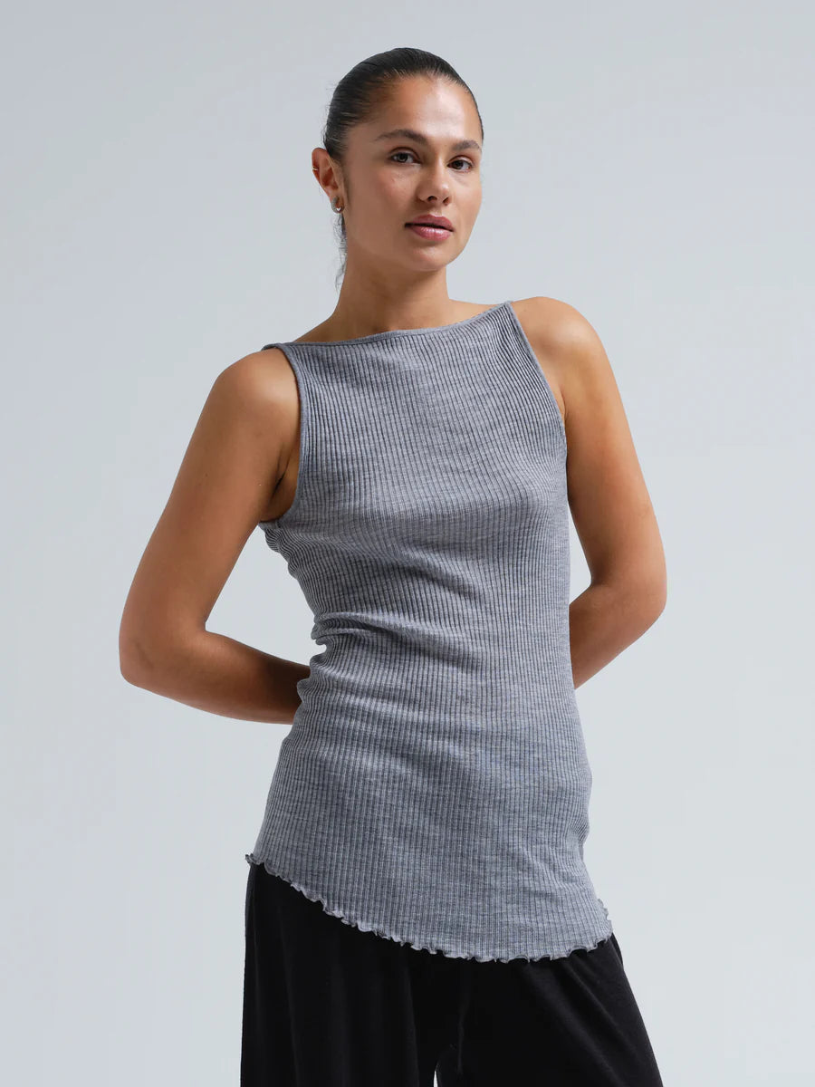 Fresco_Merino_wool-Strap_Top-SB1072-Grey_Melange-1_900x_5f012f6b-4c65-4393-9e56-aec8f8919461.webp