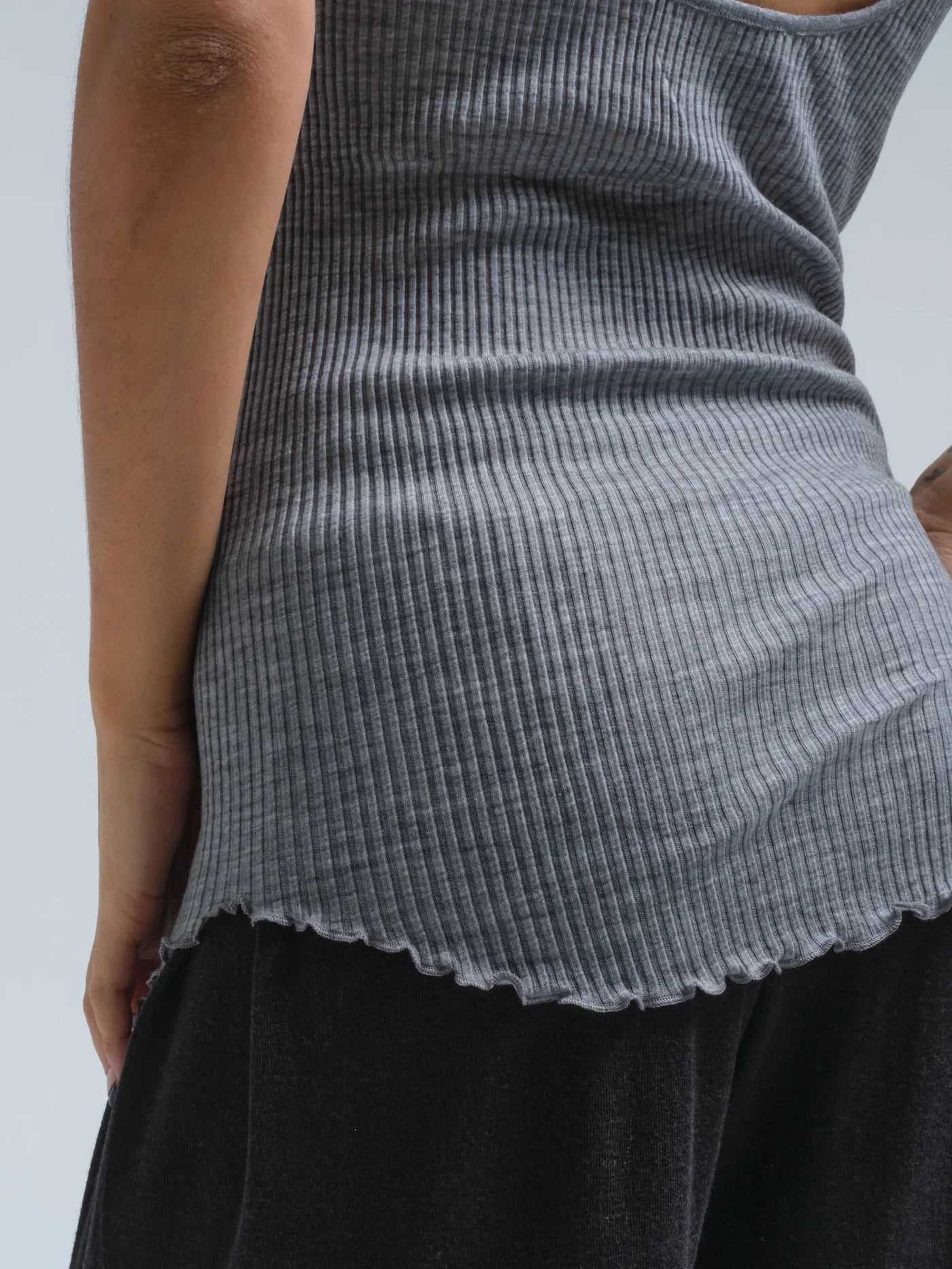 Fresco_Merino_wool-Strap_Top-SB1072-Grey_Melange-3_1400x_jpg_9e5e9891-2cc7-4210-a097-c7683f3efc6a.webp