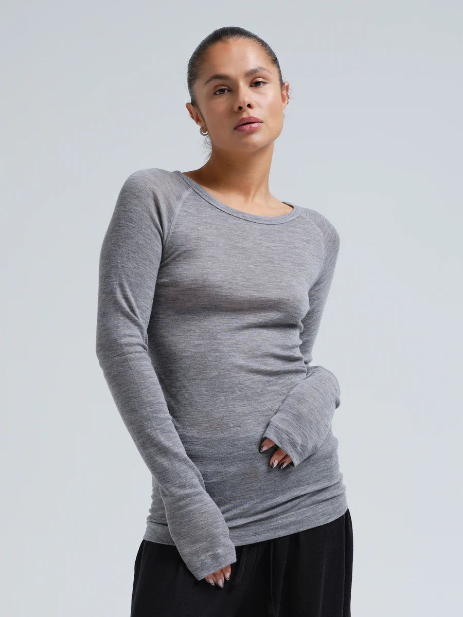 Jade_Merino_wool-L_S_T-Shirt-SB1011-Grey_Melange-1_900x_f964ab25-1ab4-4cc7-9798-789ace58a422.webp