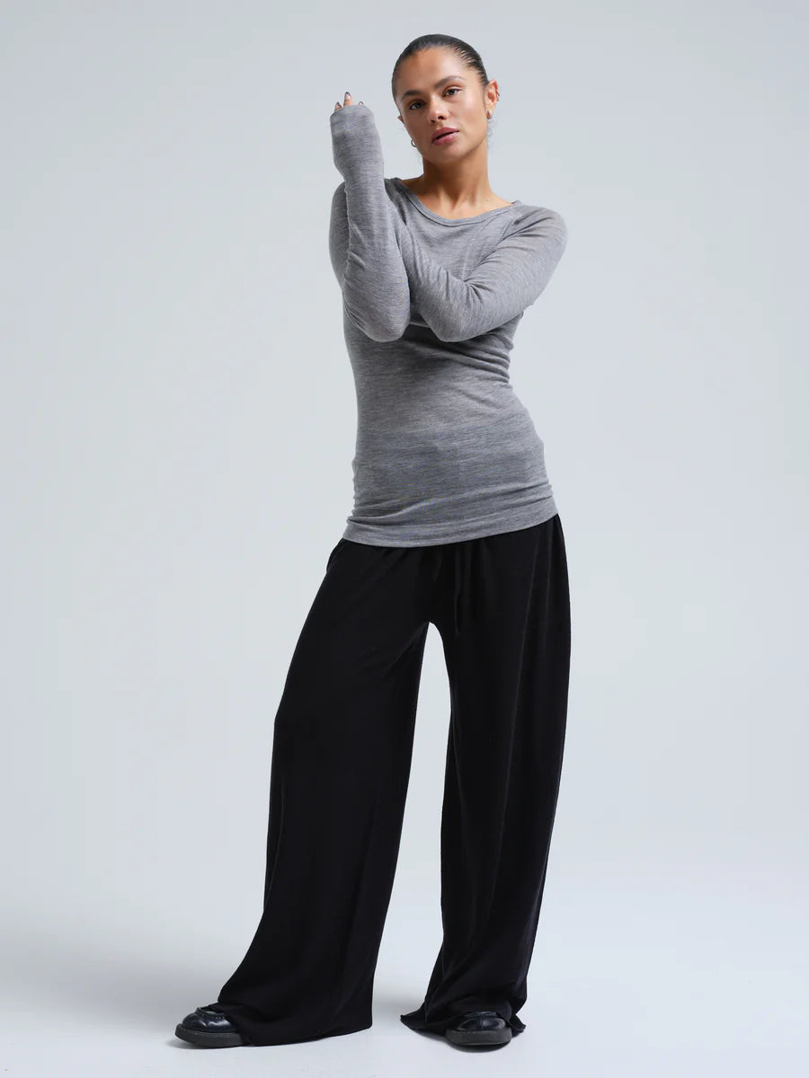 Jade_Merino_wool-L_S_T-Shirt-SB1011-Grey_Melange-3_900x_84520c89-5a40-4fe1-9ad4-d4cd226fb190.webp