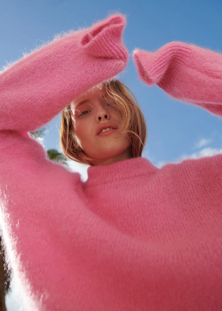 svetr z mohéru Jane pink