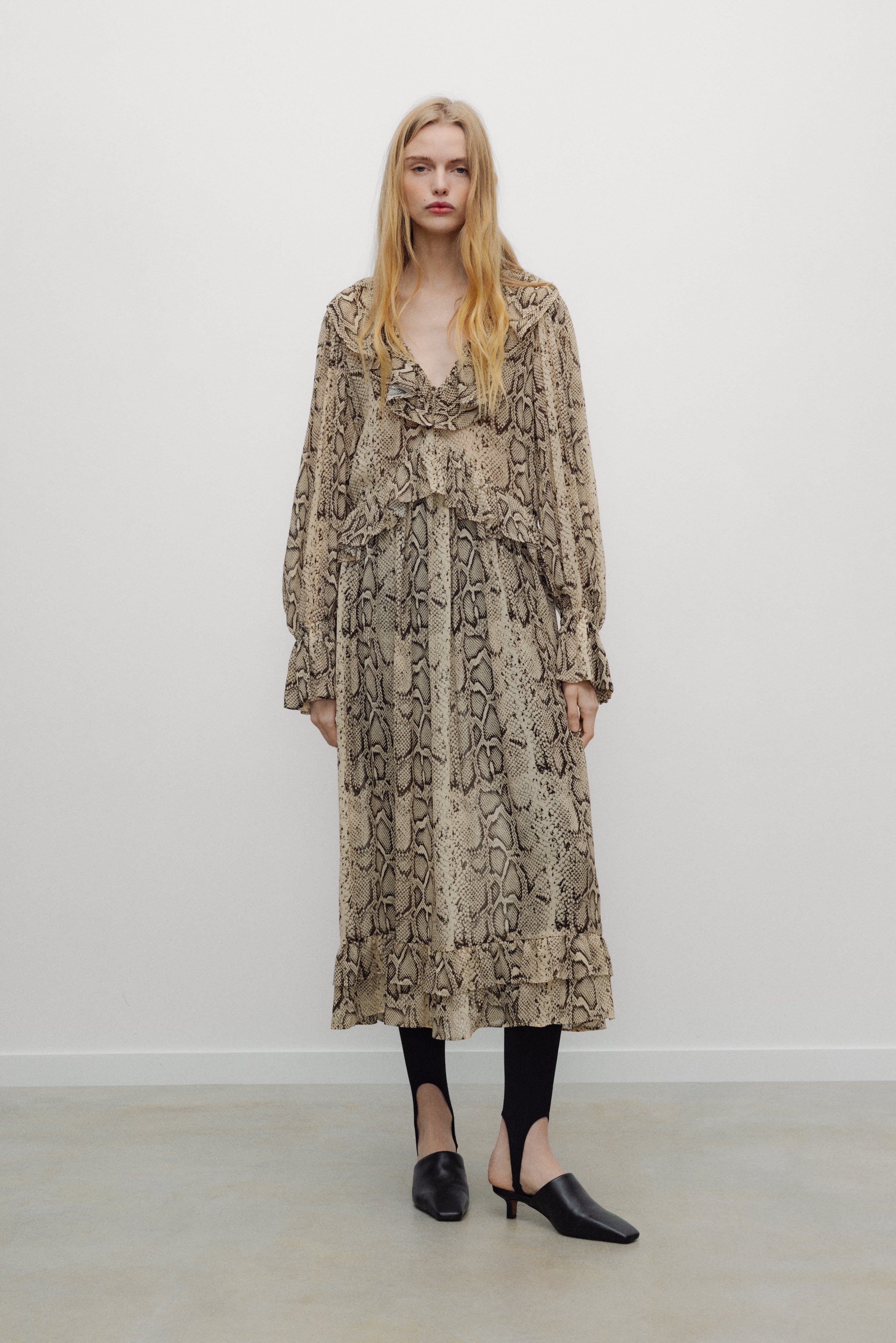 šaty isley dress snake