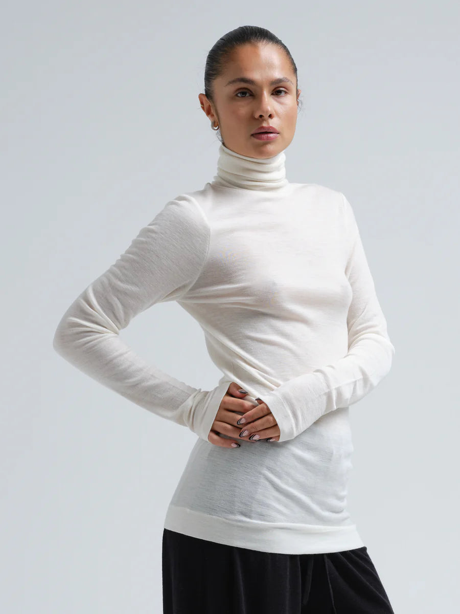 Lola_Merino_wool-Roll_Neck-SB1012-Off-White-1_900x_f895cf1a-983b-4196-bbd4-49dbe2da9a83.webp