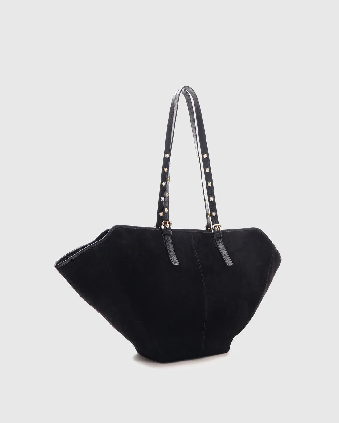Nora_Suede_Black_w._Gold-Maxi-70128401-3.webp