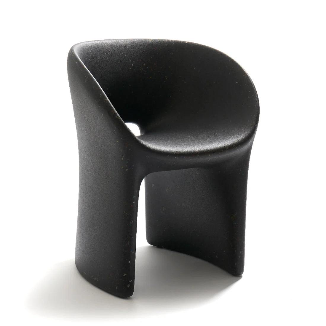 RichardArmchair_Black_FrontPerspective_WEB_1100x_cb373c47-c7d3-40e5-bac4-292c53d13c7c.webp