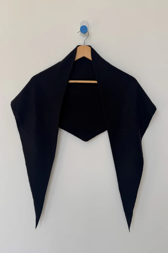 SHAWL-BLACKFLAT.webp