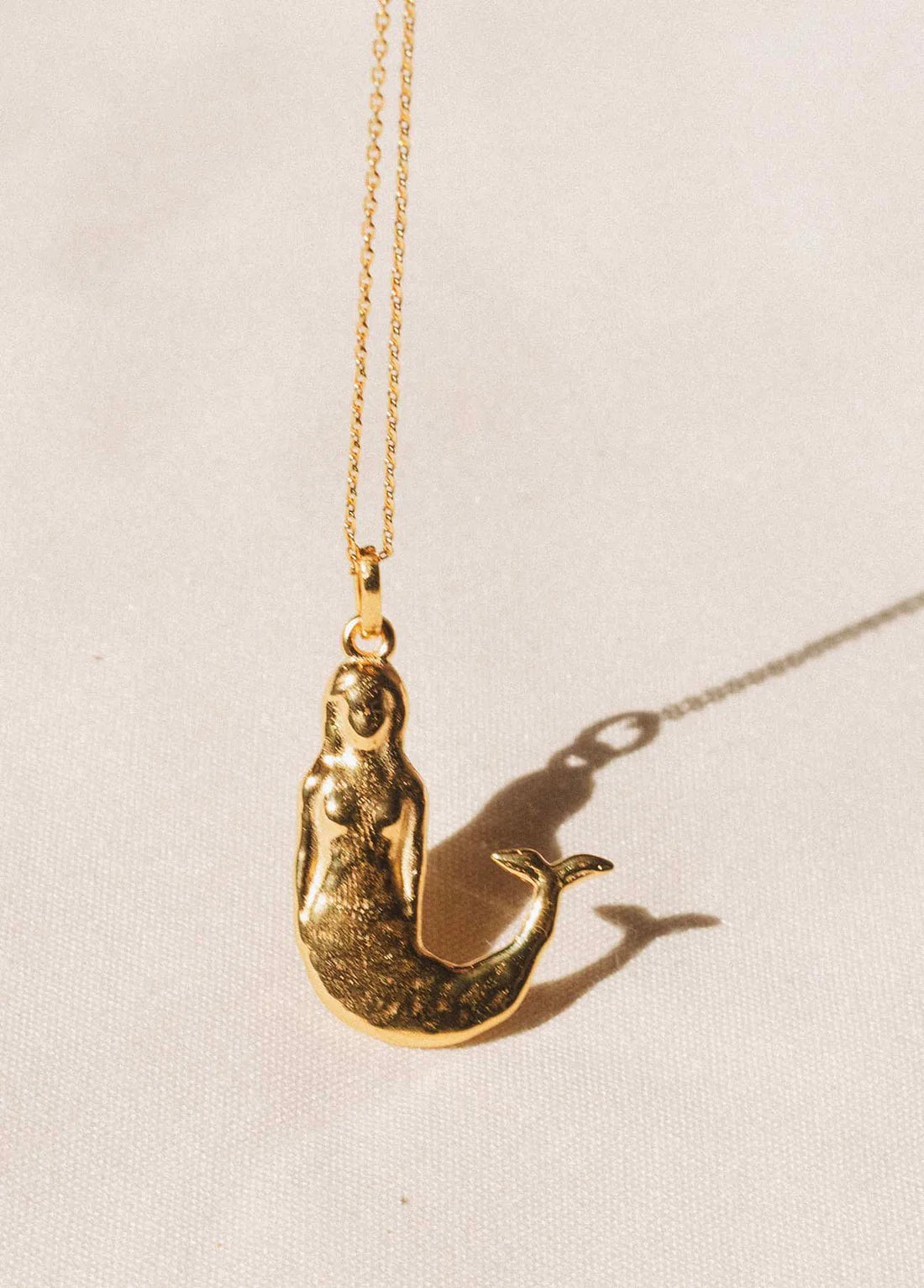 SirenaGoldNecklace02_1_1100x_ab6ed0cb-9970-4675-85d0-6f85dbce78e5.webp