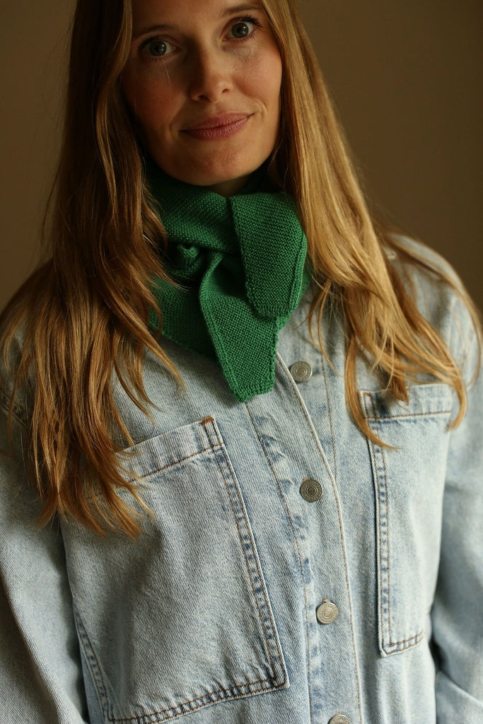 TrianglescarfJosephina_6.jpg