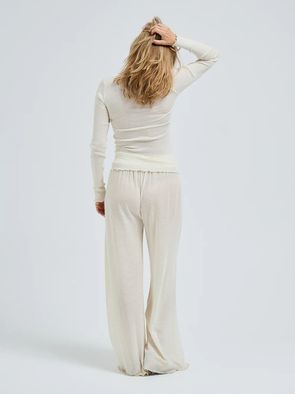 Wooly_Long_Sleeve_Wool_Silk-Blouse-SB1159-Off-White-7_1000x_374b3947-e98a-4dcf-9a89-de75ee85b139.webp