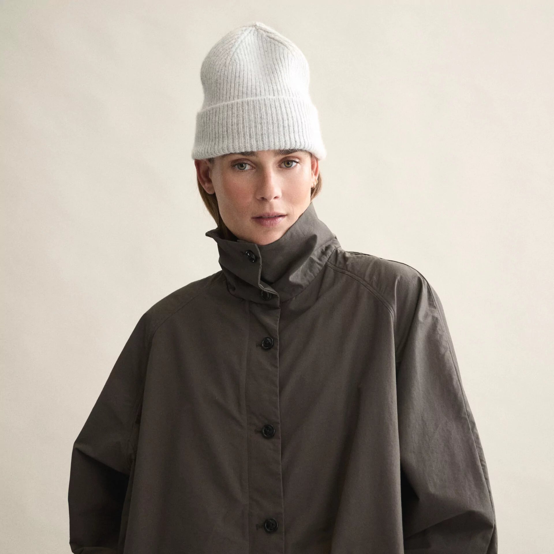 bea-020-beanie-silver-1-1920x1920.webp