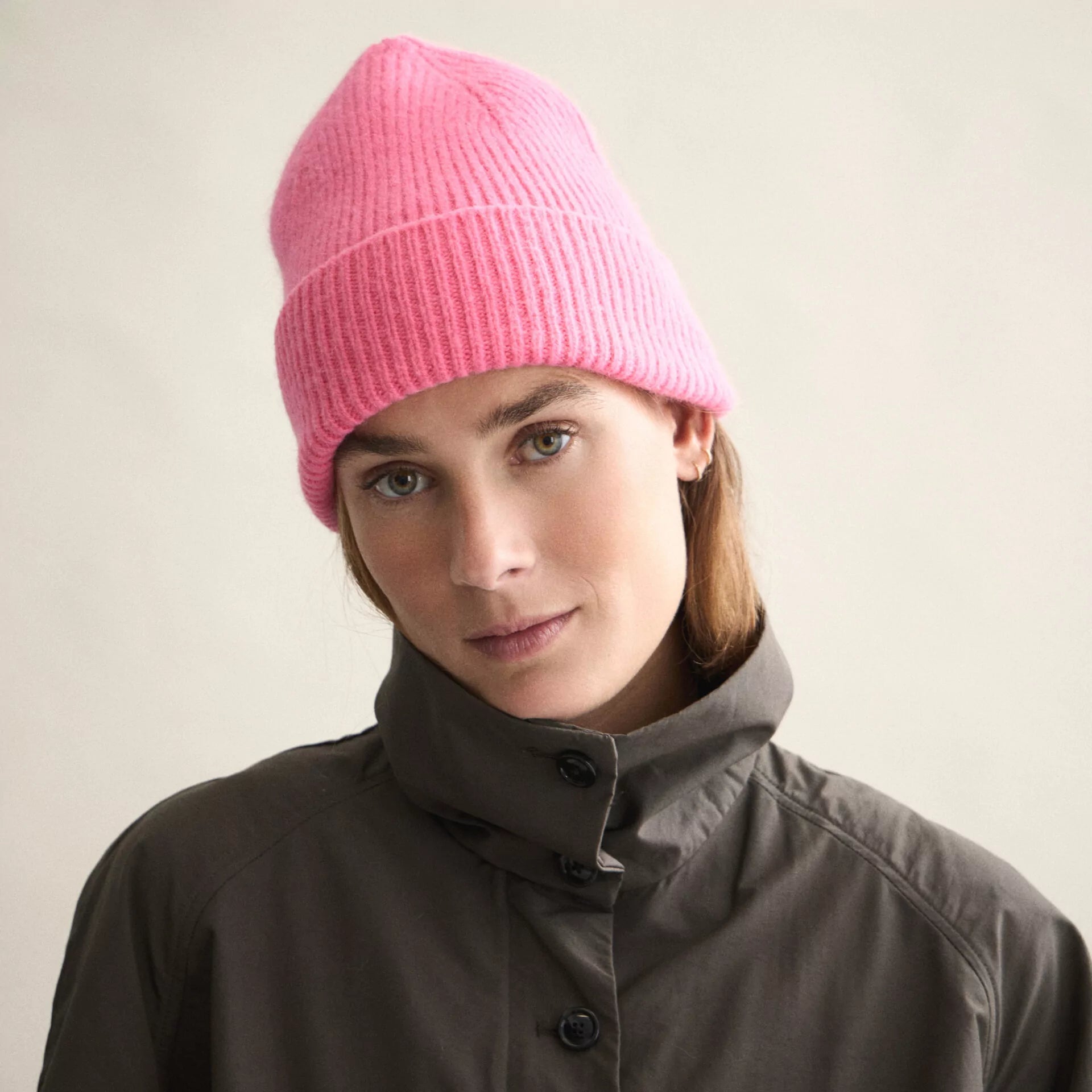 bea-023-beanie-bubblegum-1-1920x1920.webp