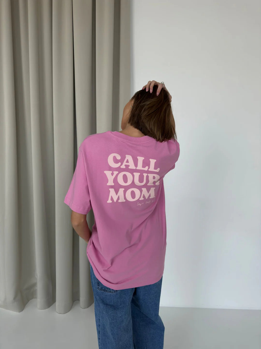 call-your-mom-t-shirt-rosa-358074_1080x_jpg.webp