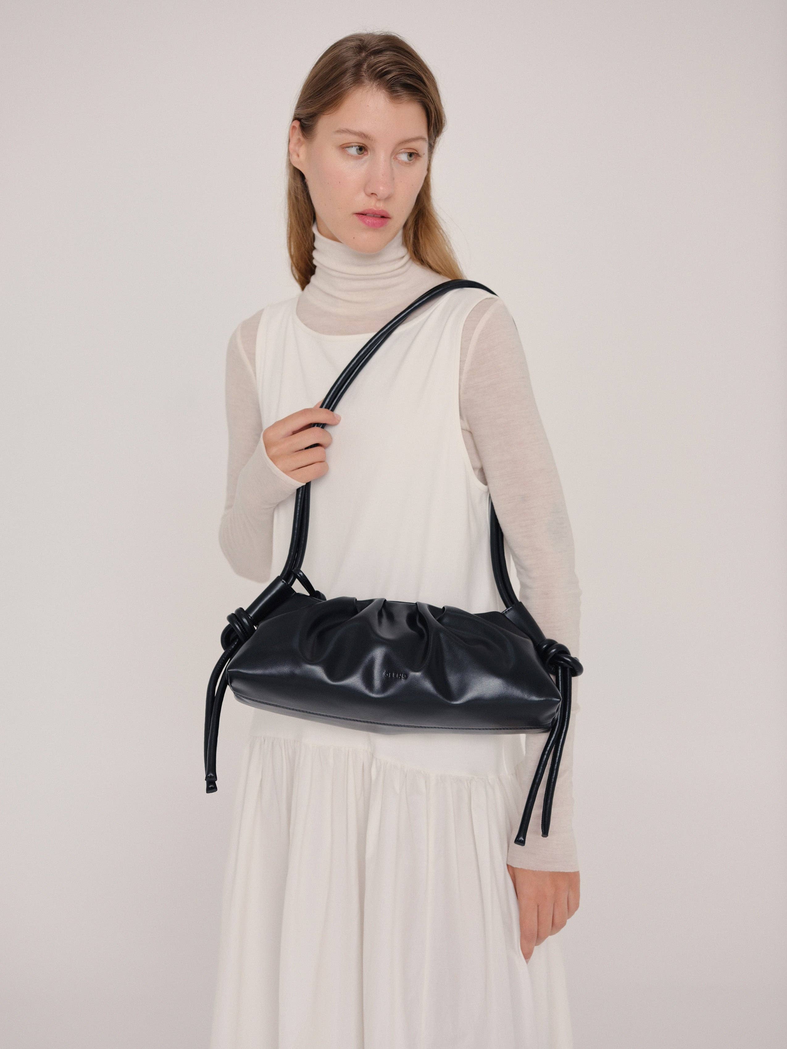Dumpling Bag: Black