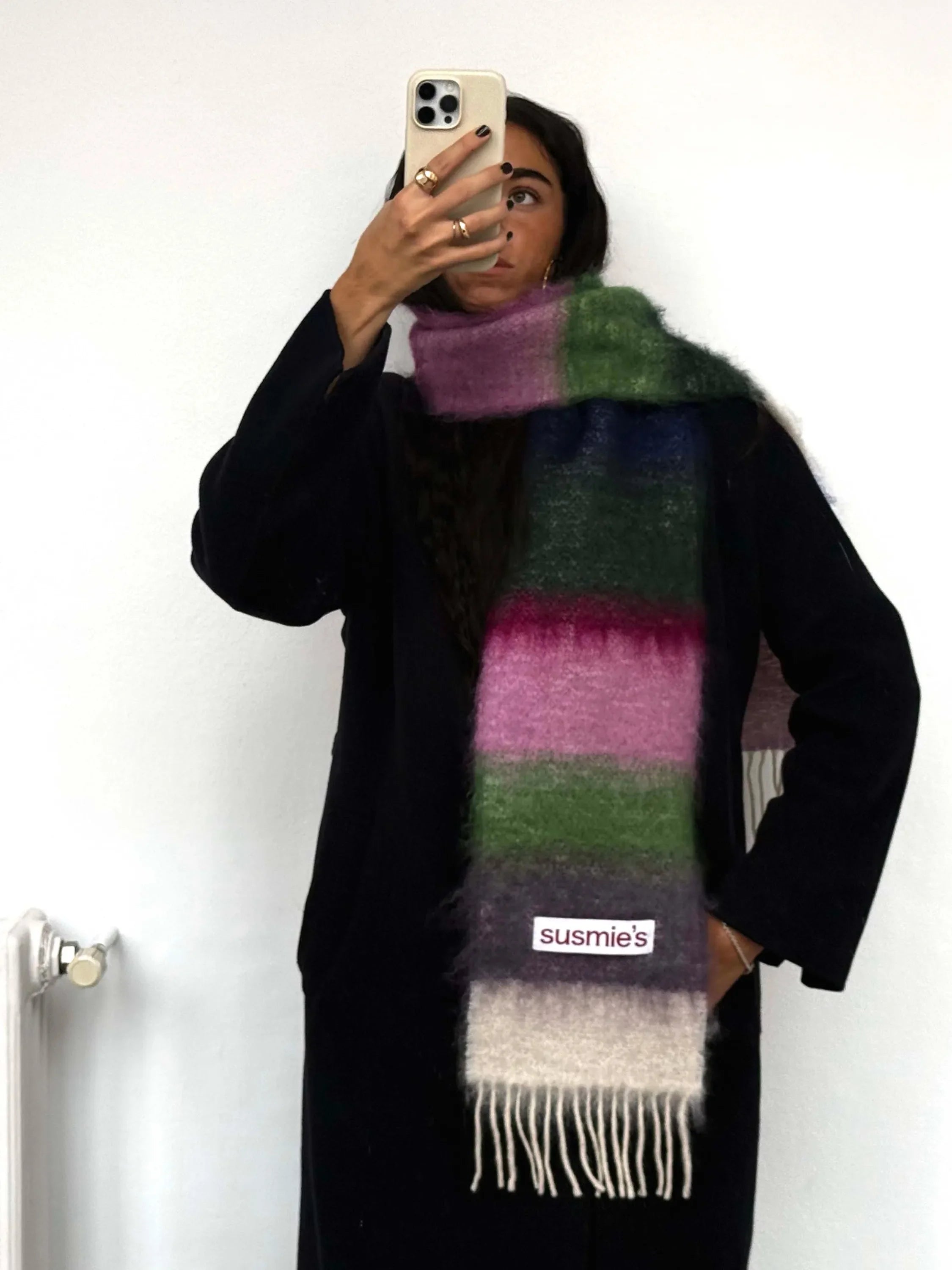 šála z mohéru a vlny Strangers In The Night