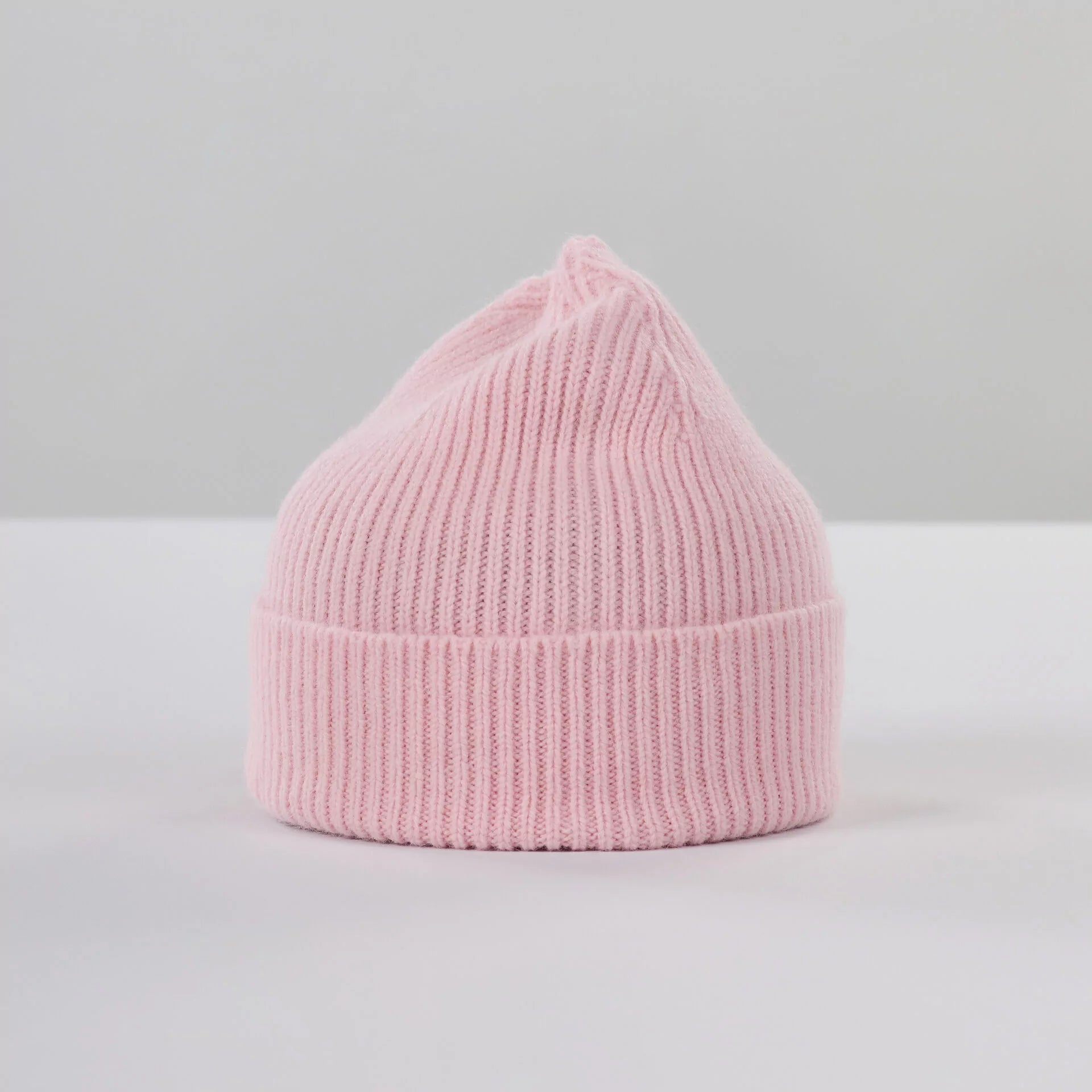 beanie z jehneci vlny blush