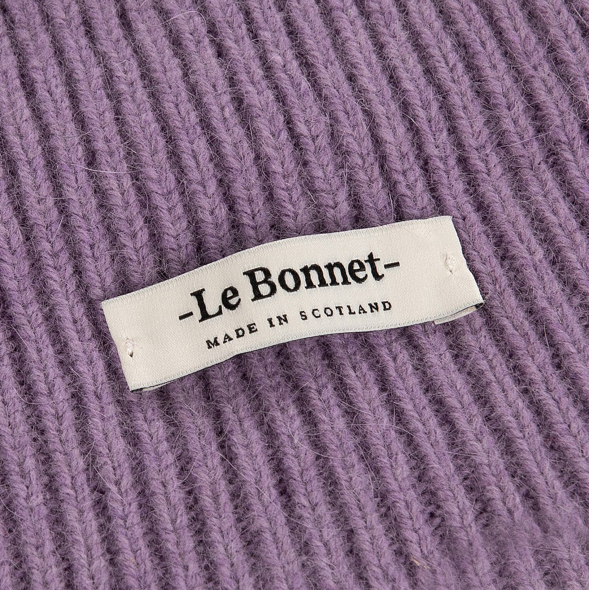 beanie z jehněčí vlny lavender