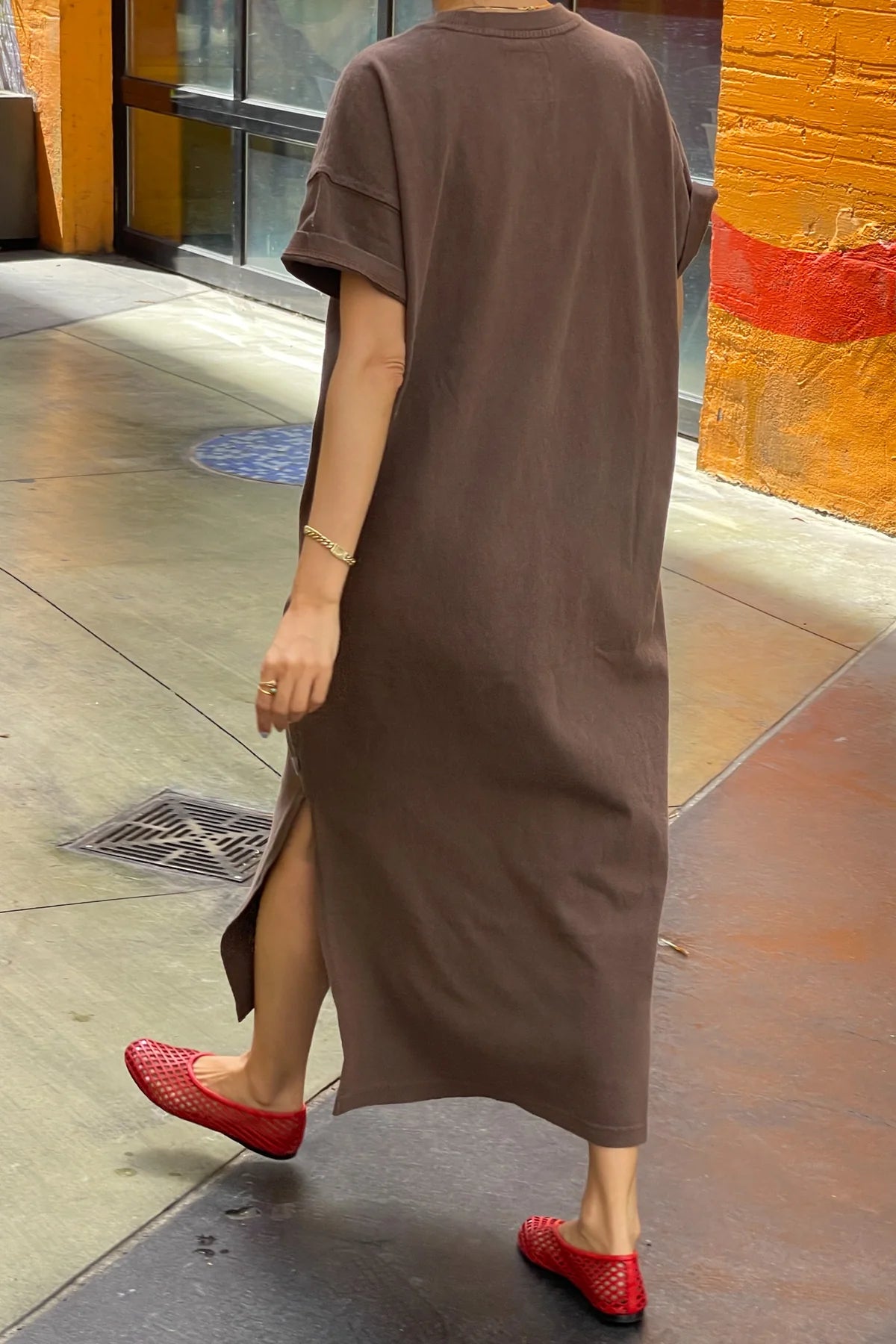 satyMustHavechocolate_4.webp