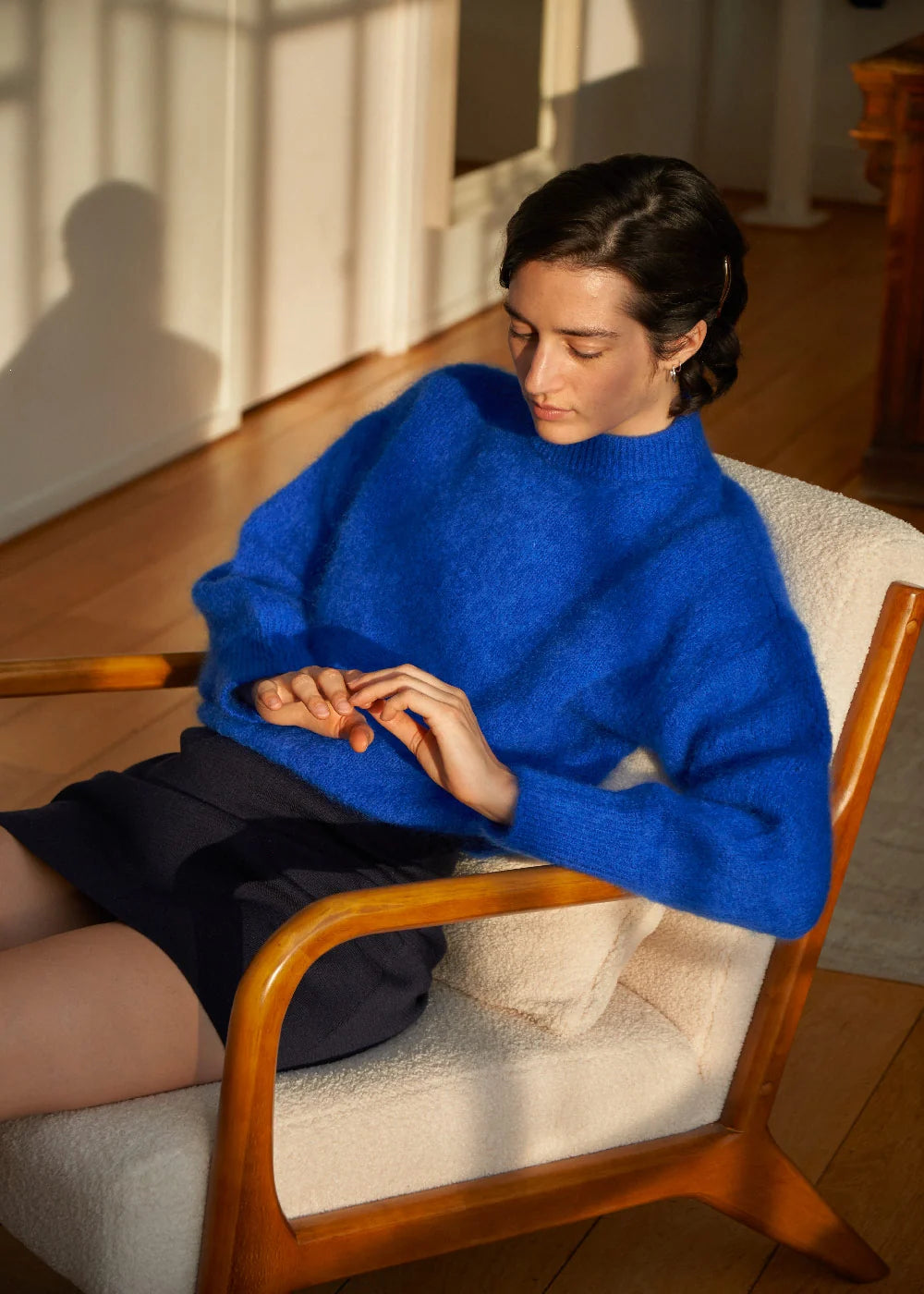 svetr z mohéru Jane electric blue