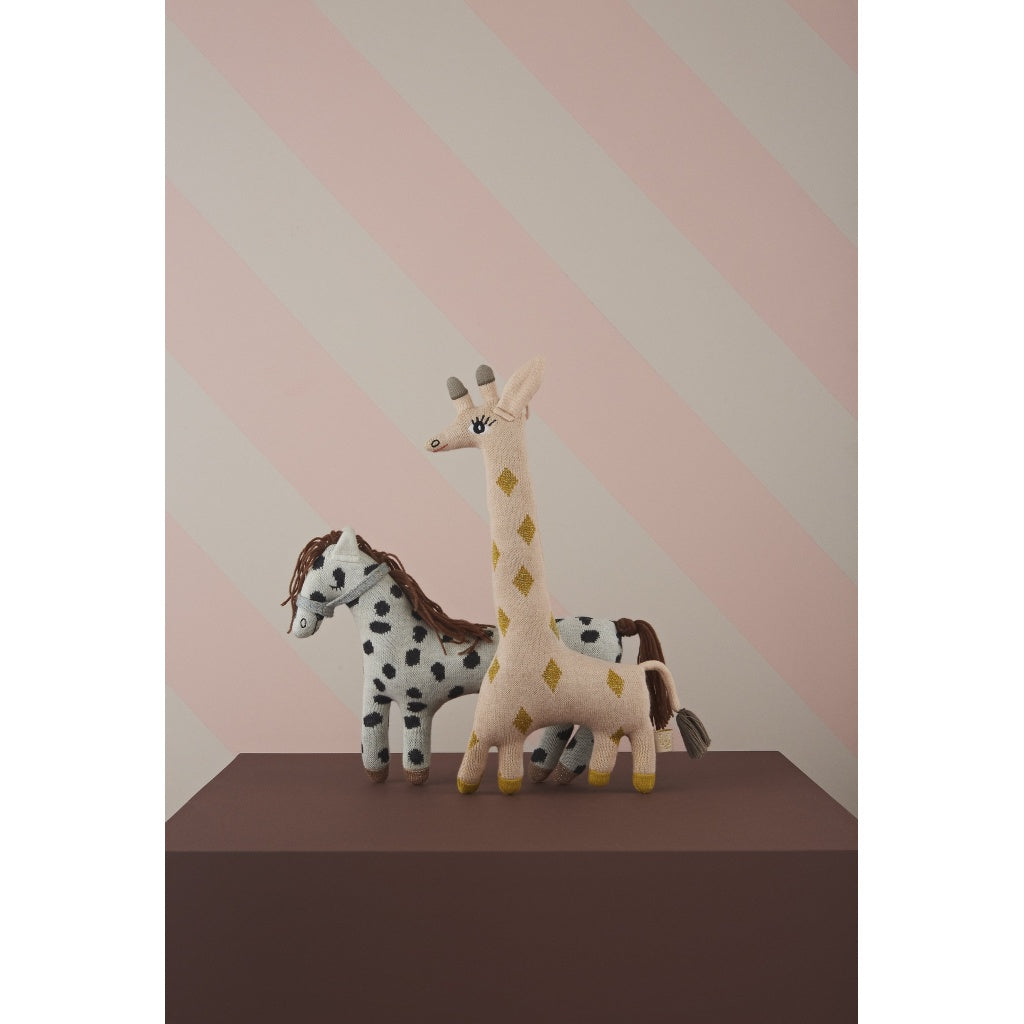 plyšák žirafa